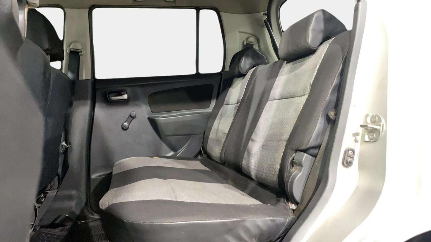 2012 Maruti Wagon R 1.0 LXI, Petrol, Manual, 37,980 km, Right Side Rear Door Cabin