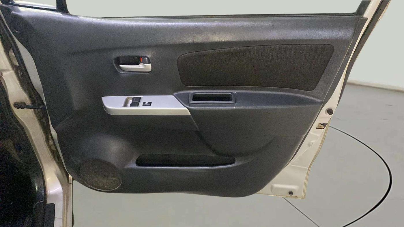 2012 Maruti Wagon R 1.0 LXI, Petrol, Manual, 37,980 km, Driver Side Door Panels Control
