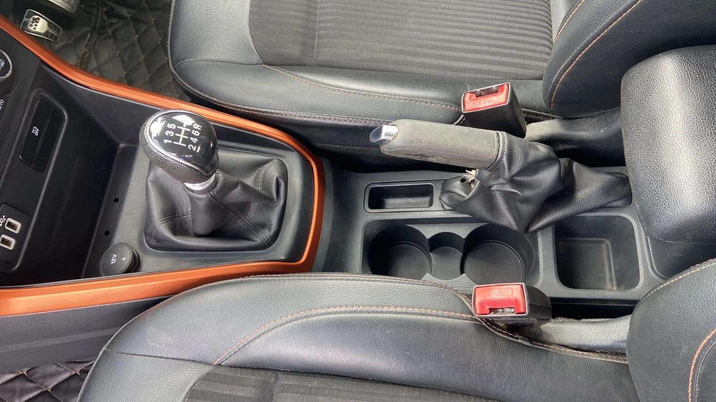 2019 Ford Ecosport TITANIUM 1.0L ECOBOOST SPORTS(SUNROOF), Petrol, Manual, 62,650 km, Gear Lever