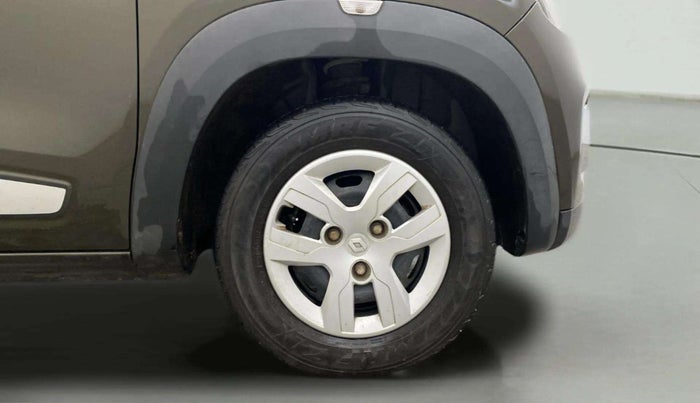 2017 Renault Kwid RXT 1.0 AMT (O), Petrol, Automatic, 33,941 km, Right Front Wheel