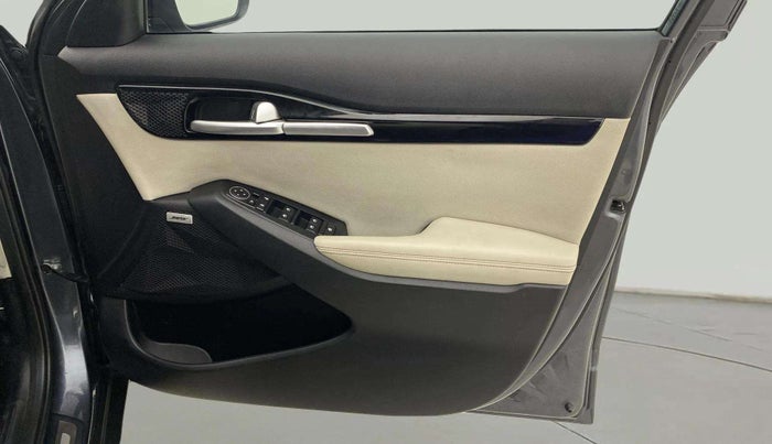 2019 KIA SELTOS GTX PLUS 1.4 PETROL, Petrol, Manual, 32,783 km, Driver Side Door Panels Control