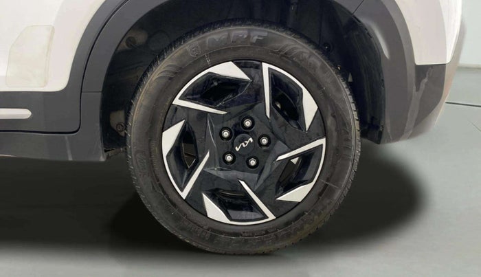2024 KIA SONET HTX 1.5 AT, Diesel, Automatic, 37,702 km, Left Rear Wheel