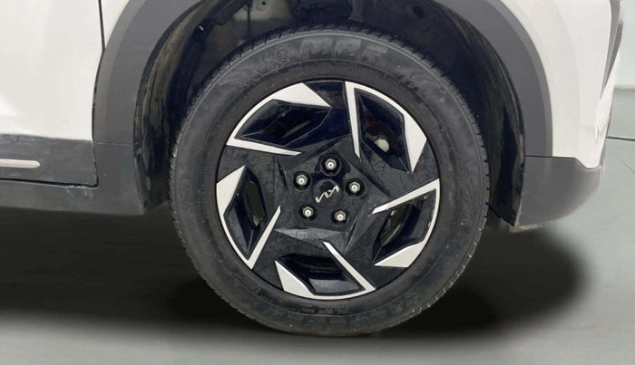2024 KIA SONET HTX 1.5 AT, Diesel, Automatic, 37,702 km, Right Front Wheel