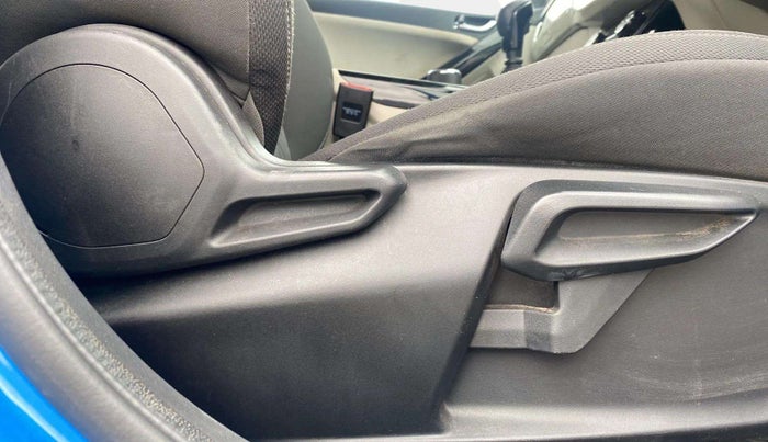 2021 Tata NEXON XM PETROL, Petrol, Manual, 43,543 km, Driver Side Adjustment Panel