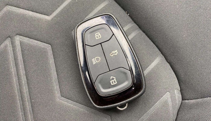 2021 Tata NEXON XM PETROL, Petrol, Manual, 43,543 km, Key Close Up