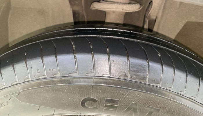 2020 Renault TRIBER RXL MT, Petrol, Manual, 35,737 km, Left Front Tyre Tread