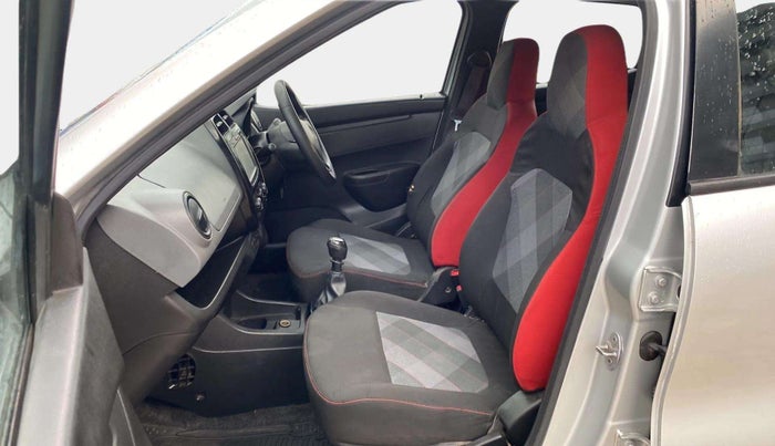 2017 Renault Kwid RXT 0.8, Petrol, Manual, 24,762 km, Right Side Front Door Cabin