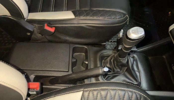 2019 Renault TRIBER RXZ, Petrol, Manual, 78,455 km, Gear Lever
