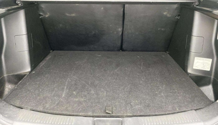 2017 Maruti S Cross ZETA 1.3, Diesel, Manual, 25,747 km, Boot Inside