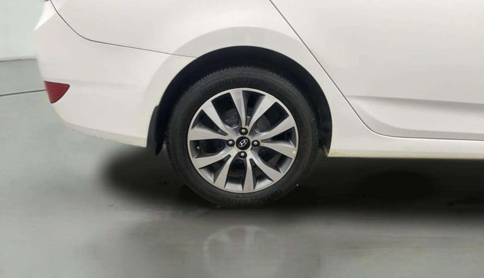 2016 Hyundai Verna FLUIDIC 4S 1.6 VTVT SX, Petrol, Manual, 35,707 km, Right Rear Wheel