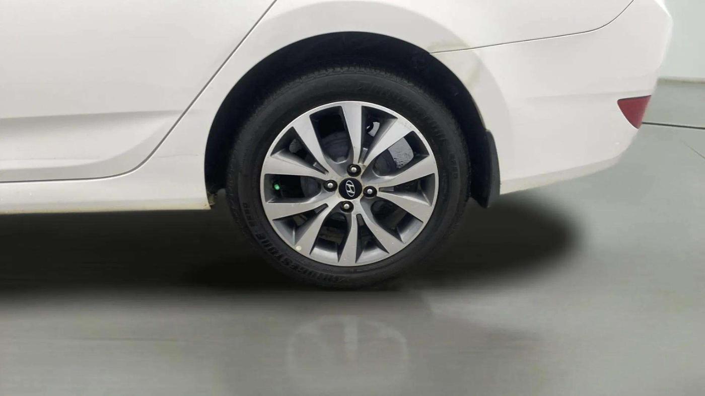 2016 Hyundai Verna FLUIDIC 4S 1.6 VTVT SX, Petrol, Manual, 35,707 km, Left Rear Wheel