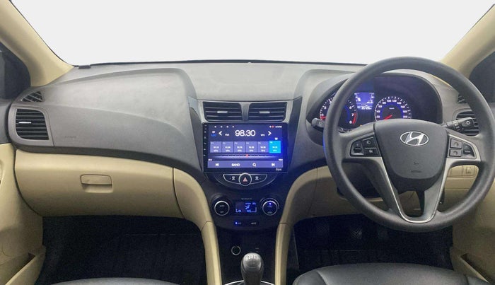 2016 Hyundai Verna FLUIDIC 4S 1.6 VTVT SX, Petrol, Manual, 35,707 km, Dashboard