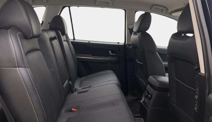 2017 Tata Hexa XT 4X2 7 STR, Diesel, Manual, 82,485 km, Right Side Rear Door Cabin