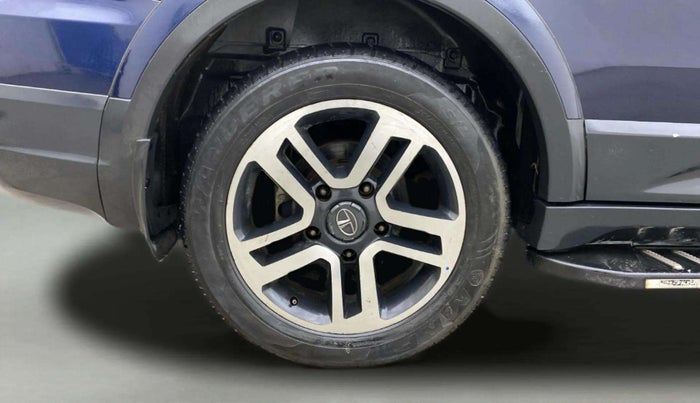 2017 Tata Hexa XT 4X2 7 STR, Diesel, Manual, 82,485 km, Right Rear Wheel