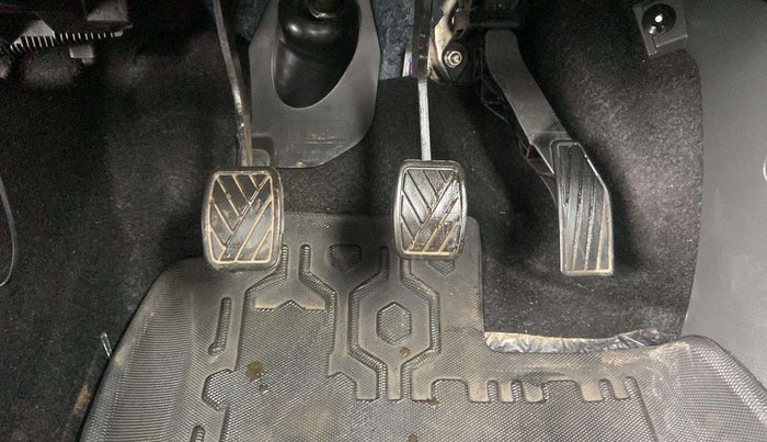 2024 Maruti Alto K10 LXi(O), Petrol, Manual, 1,977 km, Pedals