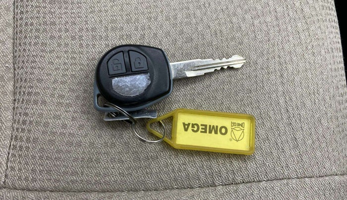 2013 Maruti Swift Dzire ZXI, Petrol, Manual, 50,852 km, Key Close Up