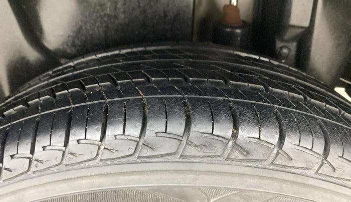 2013 Maruti Swift Dzire ZXI, Petrol, Manual, 50,852 km, Left Rear Tyre Tread