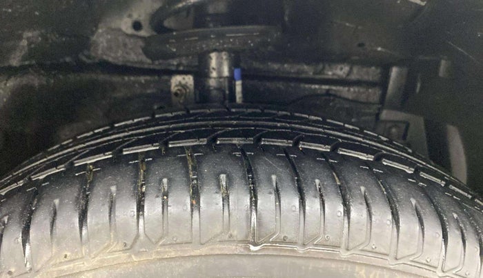 2013 Maruti Swift Dzire ZXI, Petrol, Manual, 50,852 km, Right Front Tyre Tread