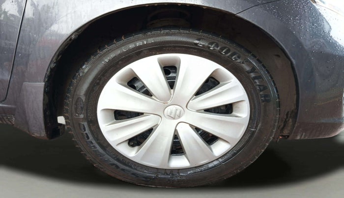 2016 Maruti Ertiga VDI SHVS, Diesel, Manual, 1,19,414 km, Right Front Wheel