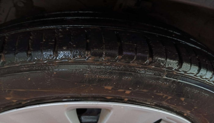 2016 Maruti Ertiga VDI SHVS, Diesel, Manual, 1,19,414 km, Left Front Tyre Tread
