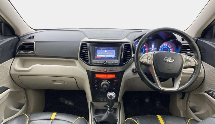 2020 Mahindra XUV300 W8 1.5 DIESEL, Diesel, Manual, 1,04,414 km, Dashboard