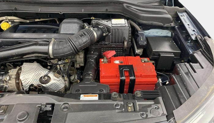 2020 Mahindra XUV300 W8 1.5 DIESEL, Diesel, Manual, 1,04,414 km, Engine View - Left