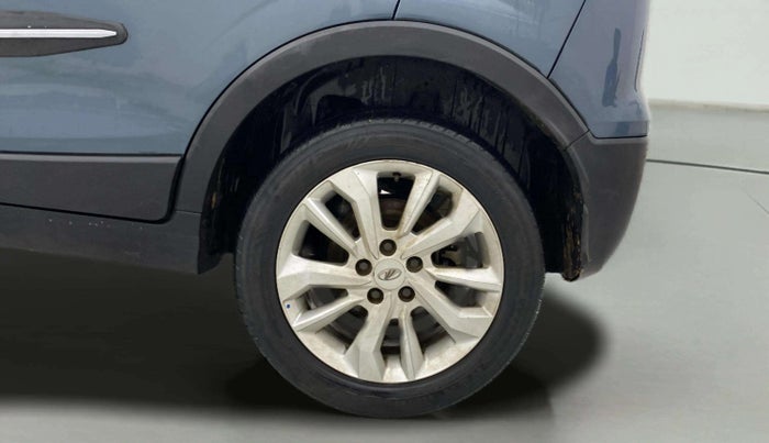 2020 Mahindra XUV300 W8 1.5 DIESEL, Diesel, Manual, 1,04,414 km, Left Rear Wheel