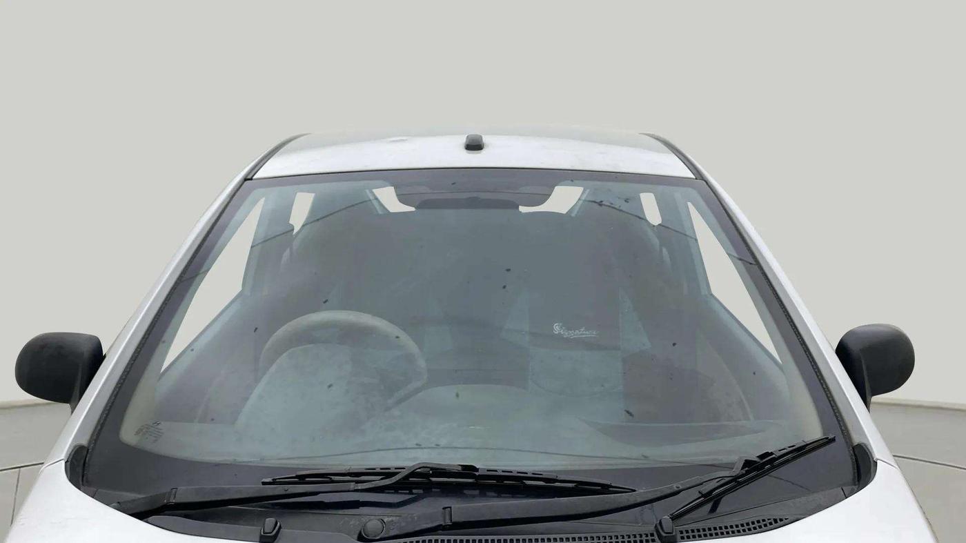 2018 Hyundai Eon ERA +, Petrol, Manual, 1,00,253 km, Front Windshield