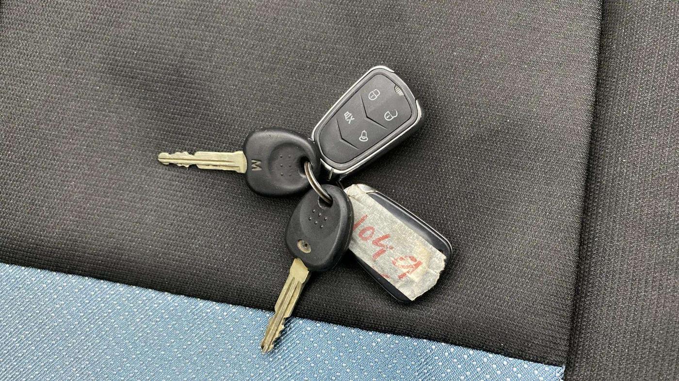 2018 Hyundai Eon ERA +, Petrol, Manual, 1,00,253 km, Key Close Up