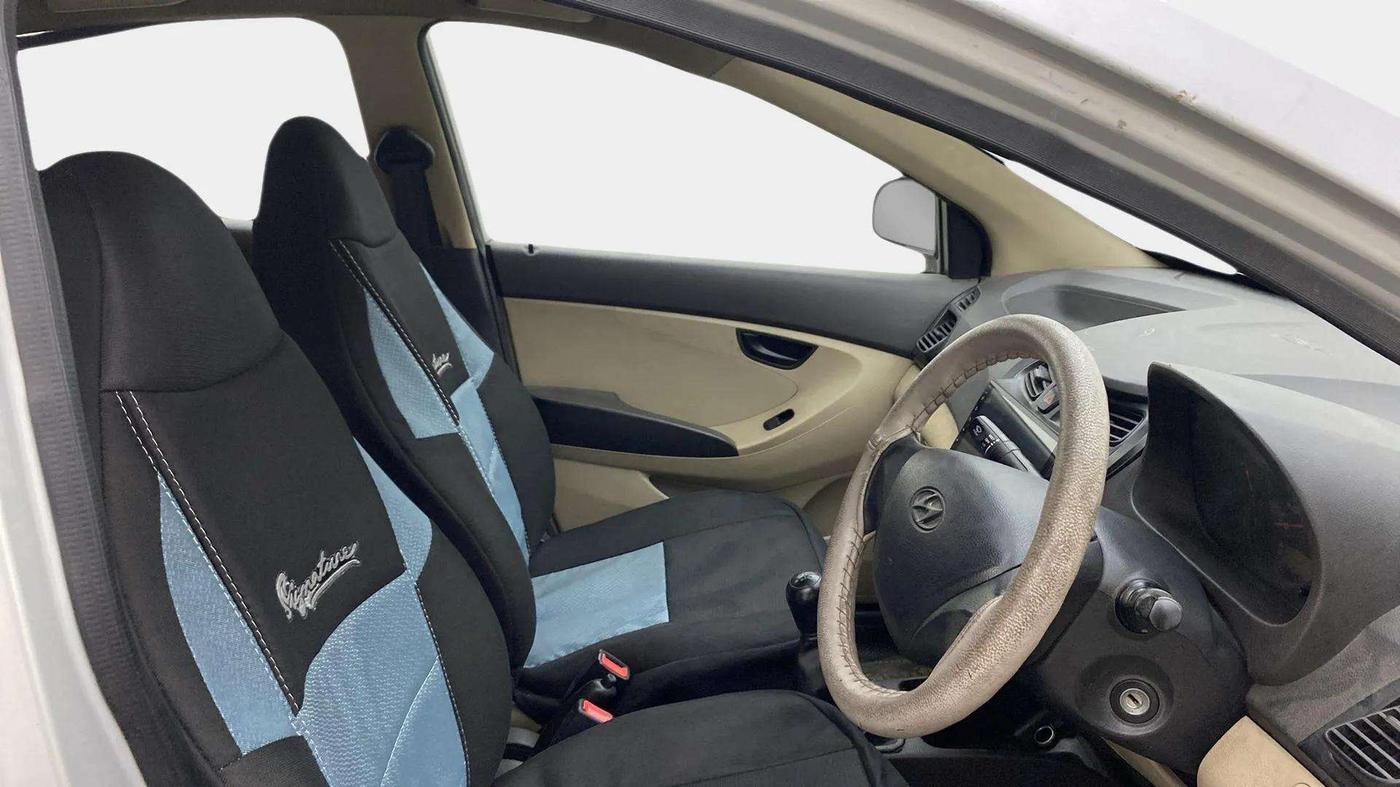 2018 Hyundai Eon ERA +, Petrol, Manual, 1,00,253 km, Right Side Front Door Cabin
