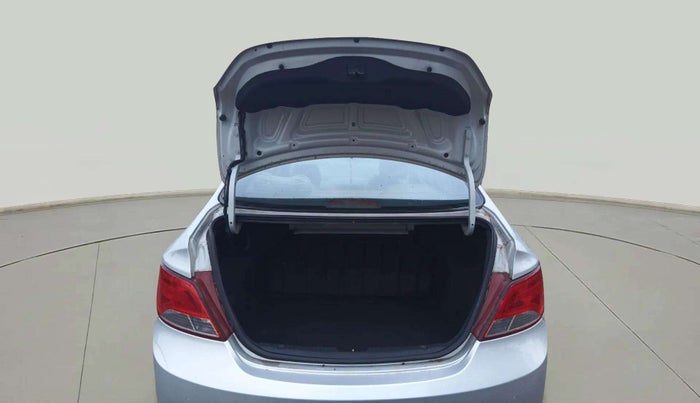 2016 Hyundai Verna 1.6 CRDI SX, Diesel, Manual, 1,19,328 km, Boot Inside