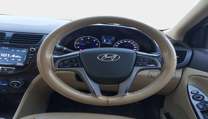 2016 Hyundai Verna 1.6 CRDI SX, Diesel, Manual, 1,19,328 km, Steering Wheel Close Up