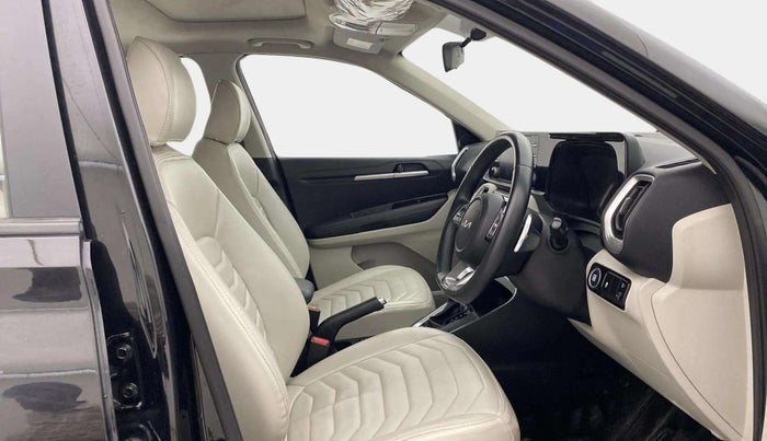 2022 KIA SONET HTX 1.5 AT, Diesel, Automatic, 50,616 km, Right Side Front Door Cabin