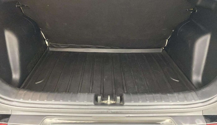 2022 KIA SONET HTX 1.5 AT, Diesel, Automatic, 50,616 km, Boot Inside