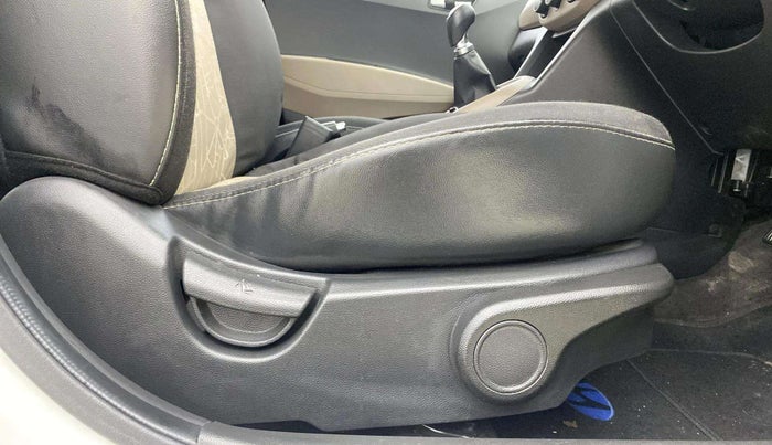 2014 Hyundai Grand i10 ASTA 1.2 KAPPA VTVT, Petrol, Manual, 19,032 km, Driver Side Adjustment Panel