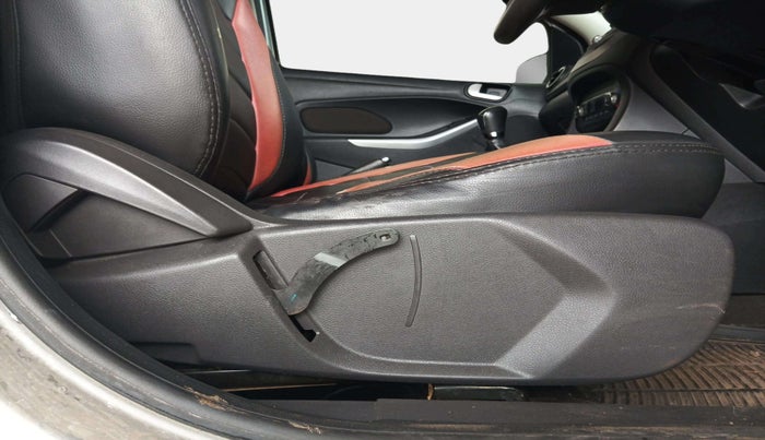 2015 Ford New Figo TITANIUM PLUS 1.2 PETROL, Petrol, Manual, 69,806 km, Driver Side Adjustment Panel