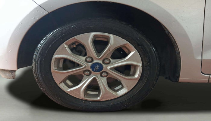 2015 Ford New Figo TITANIUM PLUS 1.2 PETROL, Petrol, Manual, 69,806 km, Left Front Wheel