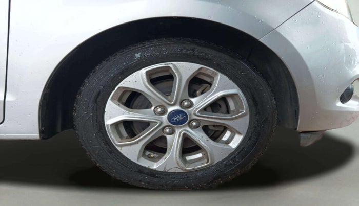 2015 Ford New Figo TITANIUM PLUS 1.2 PETROL, Petrol, Manual, 69,806 km, Right Front Wheel
