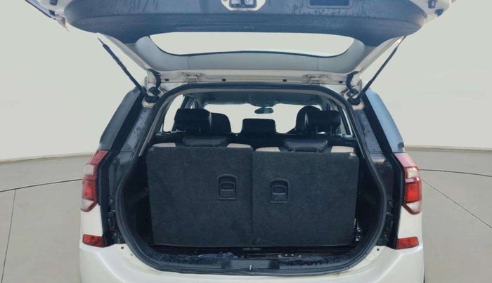 2018 Mahindra XUV500 W3, Diesel, Manual, 1,01,733 km, Boot Door Open