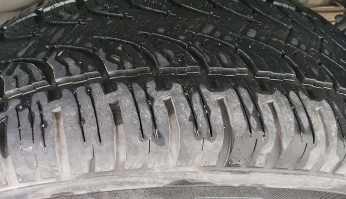 2018 Mahindra XUV500 W3, Diesel, Manual, 1,01,733 km, Left Rear Tyre Tread
