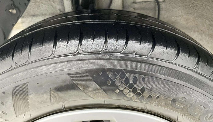 2019 Hyundai Elite i20 MAGNA PLUS 1.2, Petrol, Manual, 38,153 km, Right Rear Tyre Tread