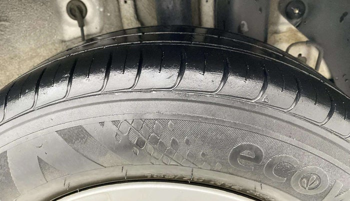 2019 Hyundai Elite i20 MAGNA PLUS 1.2, Petrol, Manual, 38,153 km, Left Rear Tyre Tread