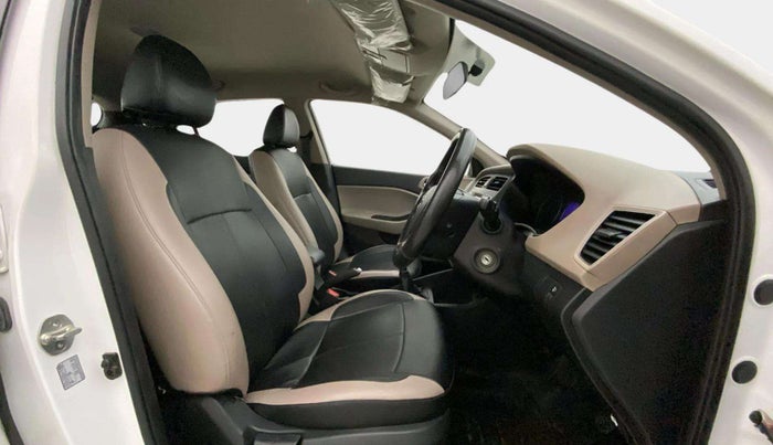 2019 Hyundai Elite i20 MAGNA PLUS 1.2, Petrol, Manual, 38,153 km, Right Side Front Door Cabin