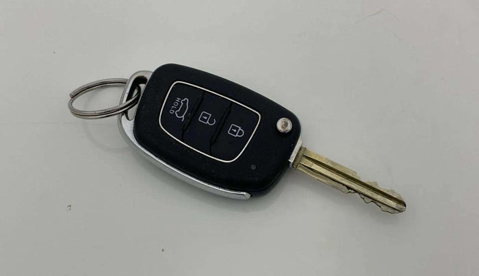 2019 Hyundai Elite i20 MAGNA PLUS 1.2, Petrol, Manual, 38,153 km, Key Close Up