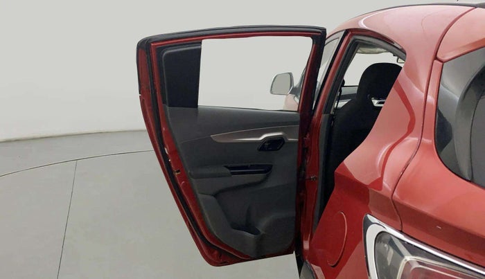 2018 Mahindra KUV 100 NXT K6+ D 6 STR, Diesel, Manual, 1,10,998 km, LHS Rear Door
