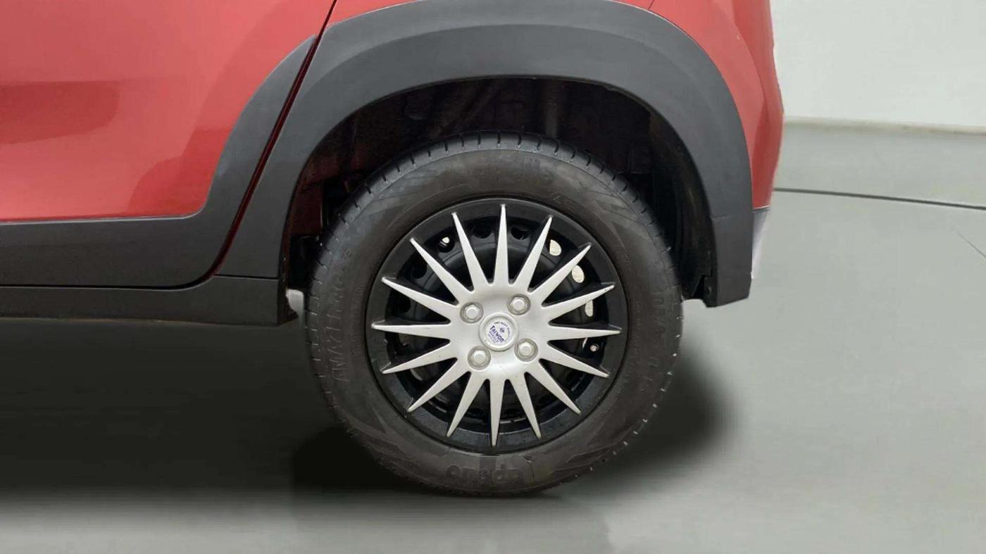 2018 Mahindra KUV 100 NXT K6+ D 6 STR, Diesel, Manual, 1,11,002 km, Left Rear Wheel
