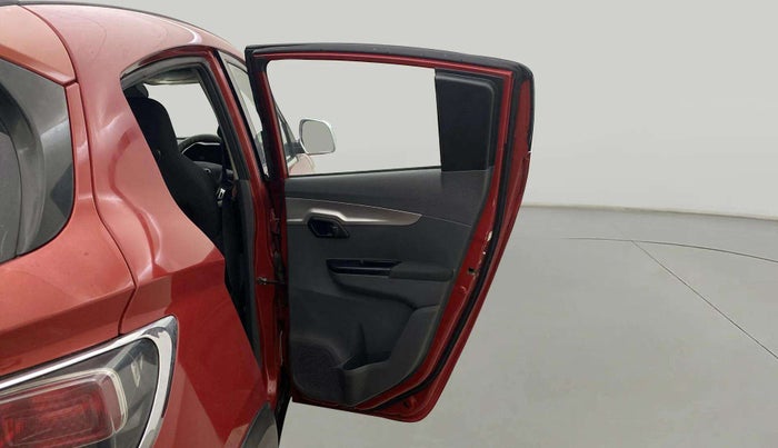 2018 Mahindra KUV 100 NXT K6+ D 6 STR, Diesel, Manual, 1,10,998 km, RHS Rear Door