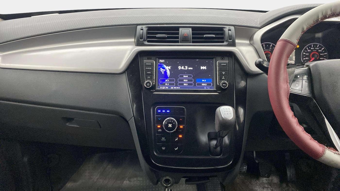 2018 Mahindra KUV 100 NXT K6+ D 6 STR, Diesel, Manual, 1,11,002 km, Air Conditioner