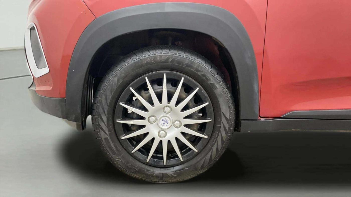 2018 Mahindra KUV 100 NXT K6+ D 6 STR, Diesel, Manual, 1,11,002 km, Left Front Wheel