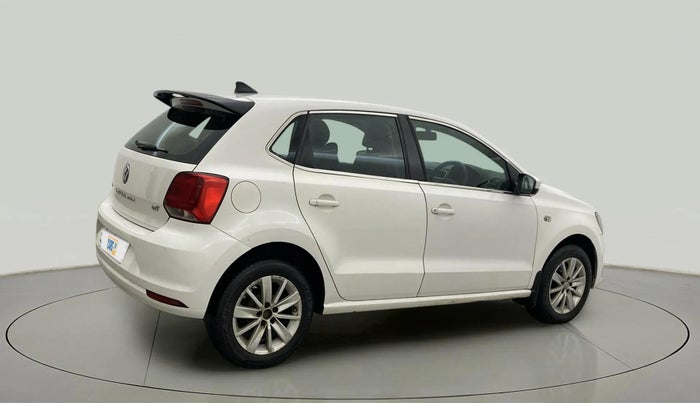 2015 Volkswagen Polo HIGHLINE1.2L, Petrol, Manual, 1,23,231 km, Right Back Diagonal